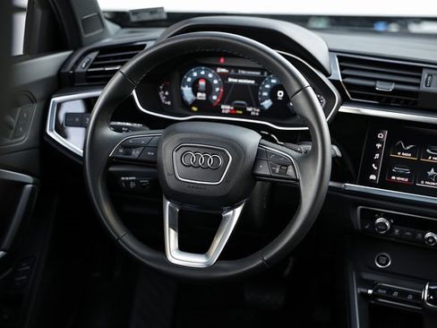 Certified 2025 Audi Q3 2.0T Premium w/ Convenience Package image 27