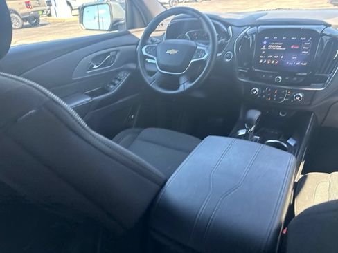 Used 2023 Chevrolet Traverse LT w/ Rear Camera Mirror Package AWD/4WD image 34