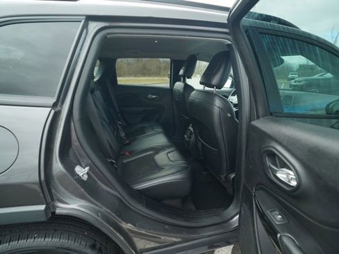 Used 2021 Jeep Cherokee Altitude image 21