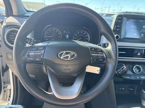 Used 2021 Hyundai Kona SE image 15