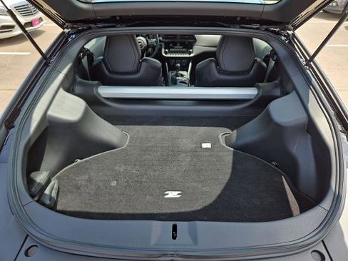 Certified 2024 Nissan Z Performance w/ Floor Mat Package RWD image 12