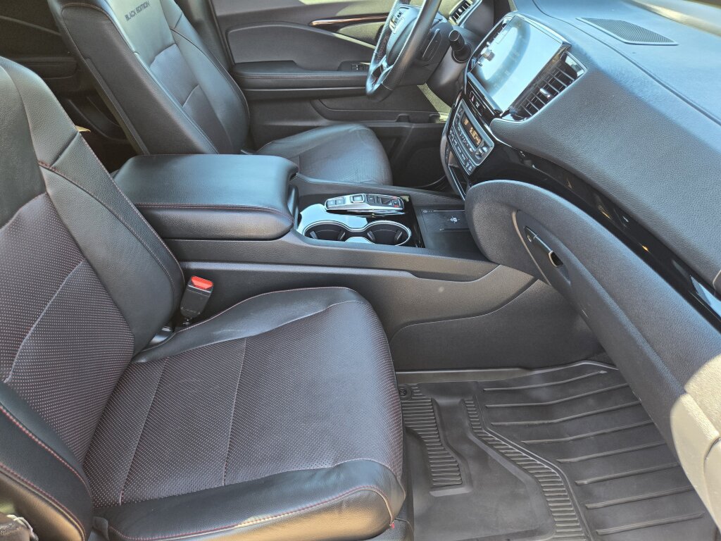 Used 2024 Honda Ridgeline Black Edition image 13