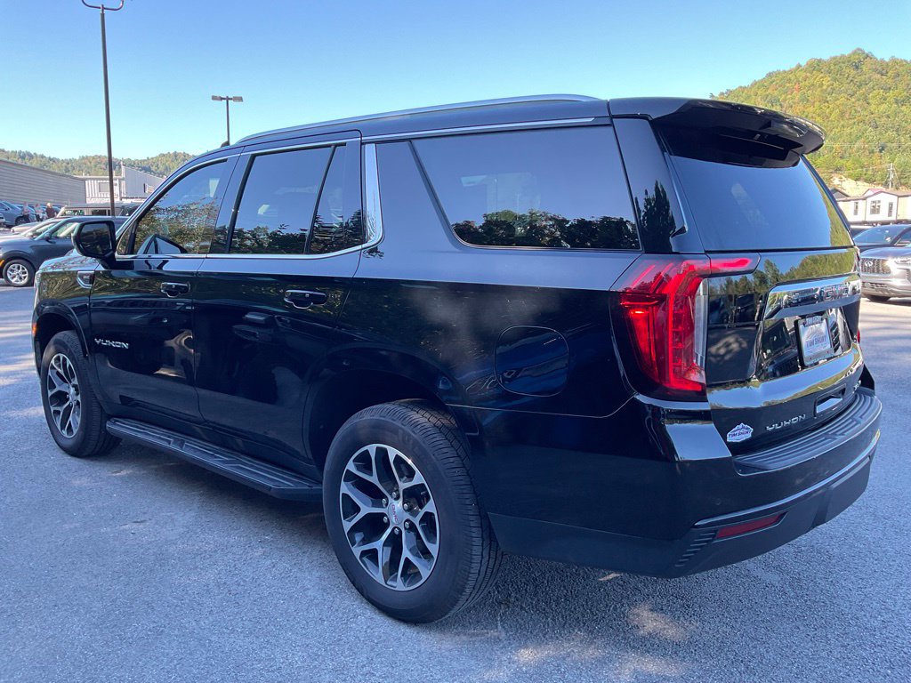 Used 2022 GMC Yukon SLE AWD/4WD image 4