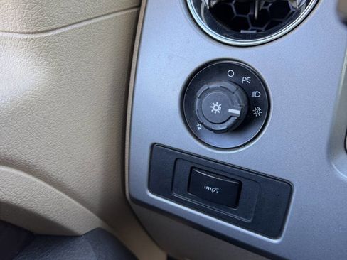 Used 2012 Ford F150 Lariat w/ Lariat Plus Pkg AWD/4WD image 28