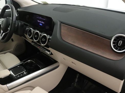 Certified 2023 Mercedes-Benz GLA 250 image 25