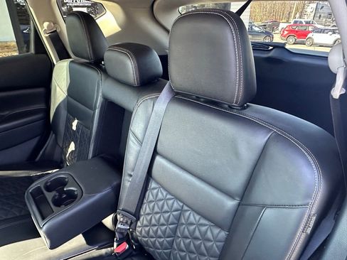 Used 2023 Nissan Murano Platinum w/ Cargo Package image 4