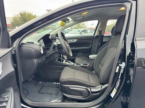 Used 2023 Kia Forte LXS w/ LXS Technology Package image 23
