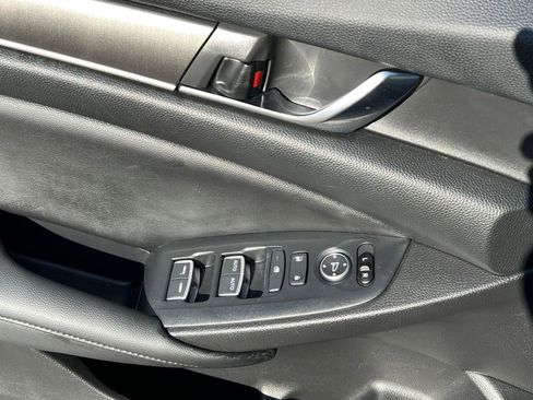 Used 2020 Honda Accord LX image 13