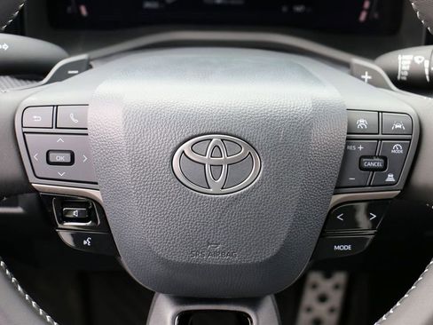 Used 2026 Toyota Camry XLE w/ Convenience Package image 24