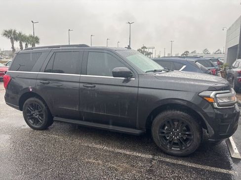 Used 2024 Ford Expedition XLT image 2