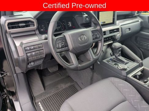 Certified 2025 Toyota Tacoma SR5 AWD/4WD image 13