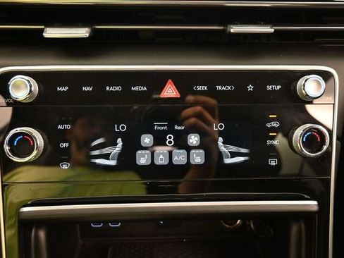 Used 2025 Genesis GV80 2.5T Standard AWD/4WD image 23
