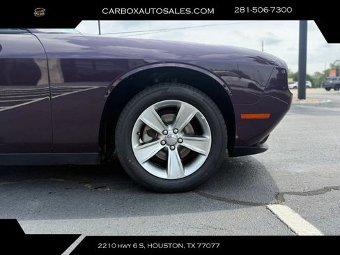Used 2021 Dodge Challenger SXT RWD image 25