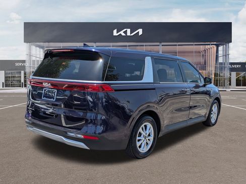 Certified 2022 Kia Carnival LX FWD image 4
