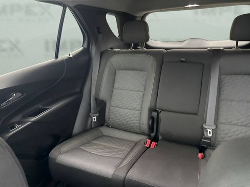 Used 2019 Chevrolet Equinox LT FWD image 12