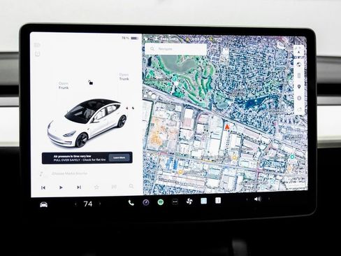 Used 2021 Tesla Model 3 Standard Range Plus image 19