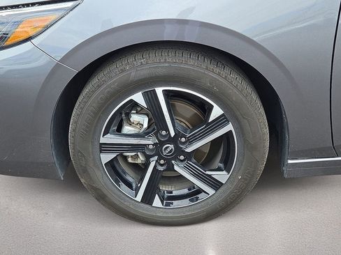 Used 2025 Nissan Sentra SV FWD image 10