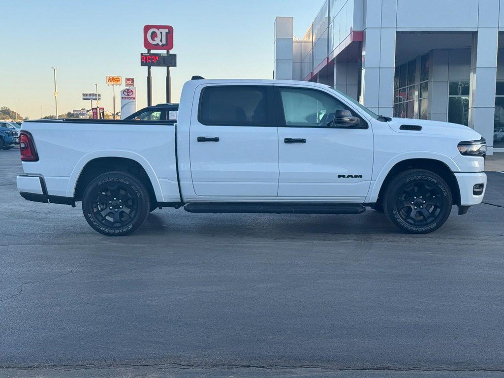 Used 2025 RAM 1500 Big Horn AWD/4WD image 2