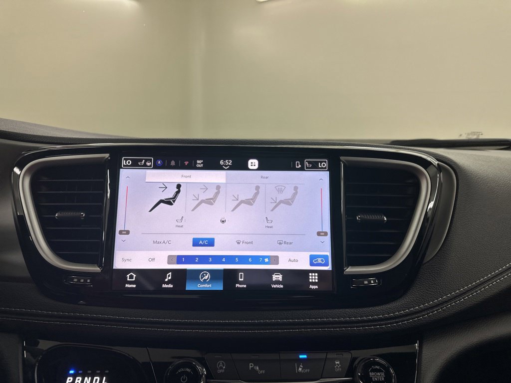 New 2027 Chrysler Pacifica Select FWD image 39