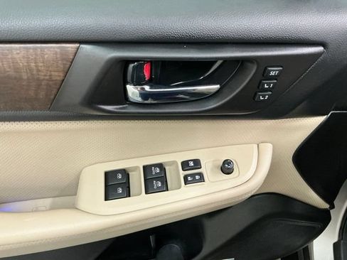 Used 2017 Subaru Outback 2.5i Limited AWD/4WD image 17