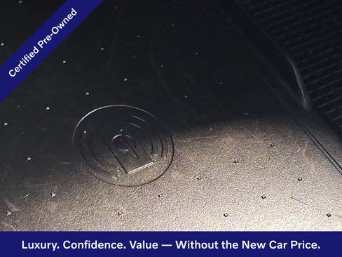 Certified 2026 Volvo XC40 B5 Plus AWD/4WD image 28