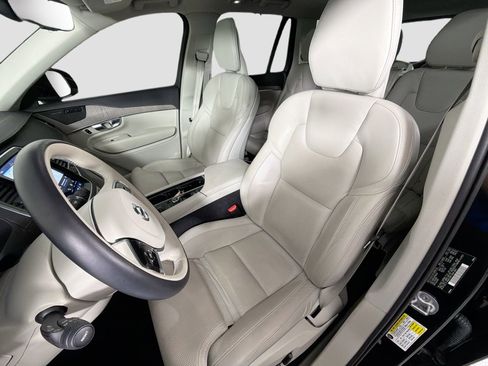 Certified 2024 Volvo XC90 B5 Plus image 22