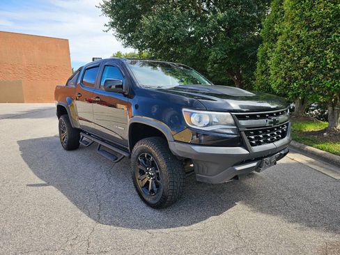 Used 2019 Chevrolet Colorado ZR2 w/ ZR2 Midnight Special Edition AWD/4WD image 8