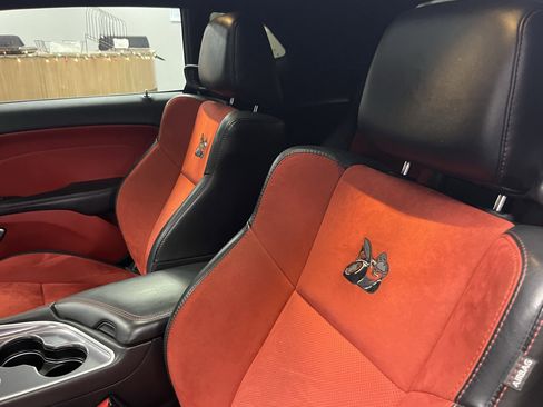 Used 2019 Dodge Challenger R/T Scat Pack w/ Plus Package image 17