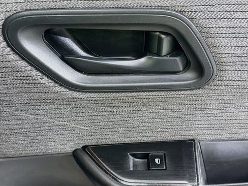 Used 2023 Nissan Rogue S FWD image 29