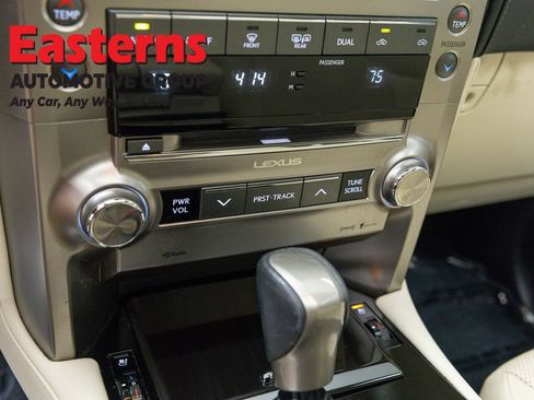 Used 2021 Lexus GX 460 w/ Accessory Package AWD/4WD image 20