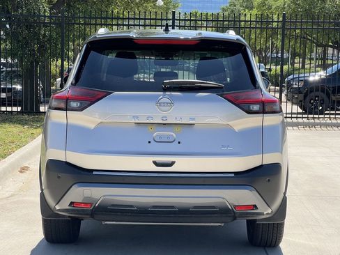 Used 2023 Nissan Rogue SL w/ SL Premium Package image 5