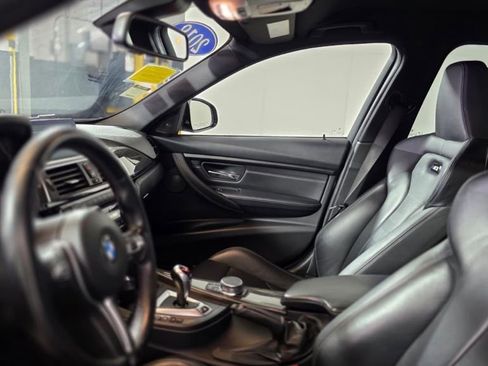 Used 2018 BMW M3 image 17
