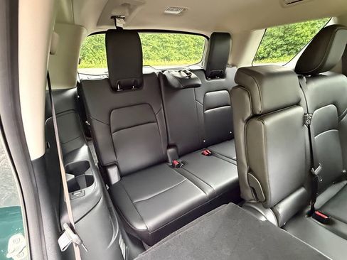 Used 2024 Nissan Pathfinder SL AWD/4WD image 20
