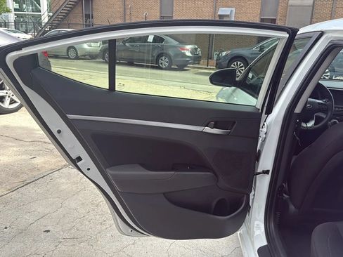 Used 2019 Hyundai Elantra SEL w/ Cargo Package FWD image 17
