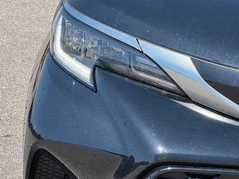 Used 2022 Toyota Sienna XSE w/ XSE Plus Package AWD/4WD image 11