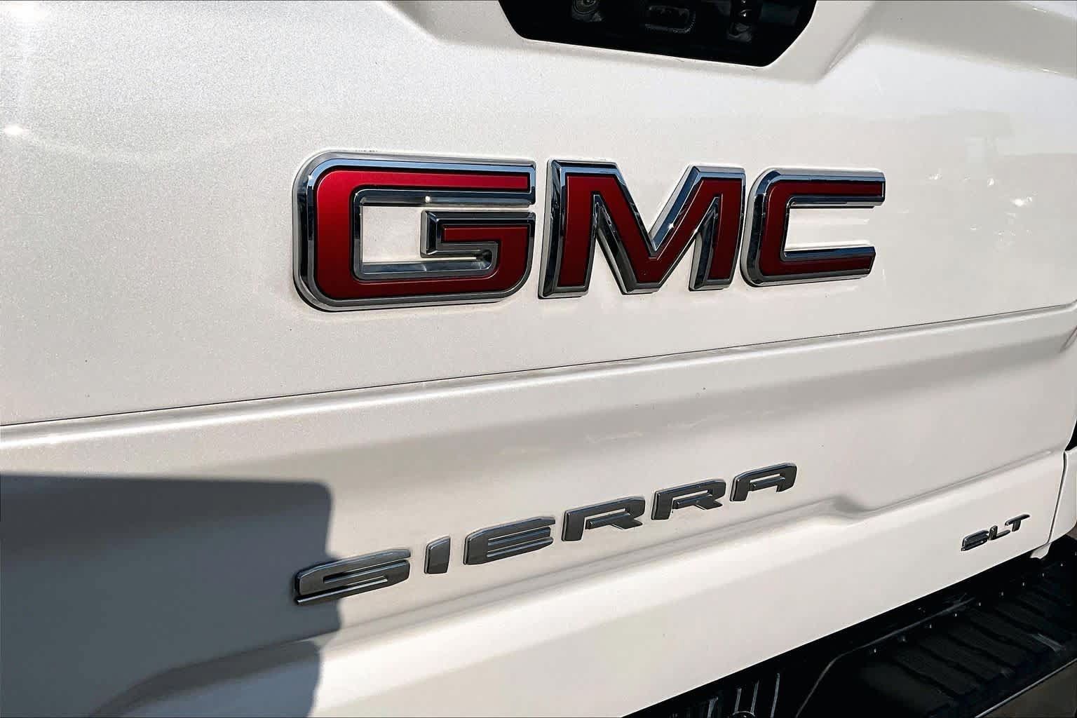 Used 2021 GMC Sierra 1500 SLT AWD/4WD image 31