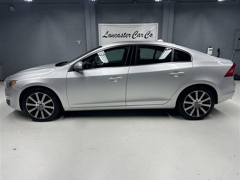 Used 2018 Volvo S60 T5 Inscription Platinum FWD image 5