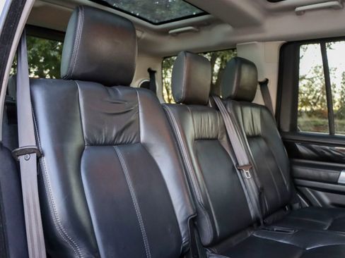 Used 2016 Land Rover LR4 HSE LUX image 23