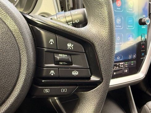 Used 2024 Subaru Crosstrek 2.0i Premium image 17