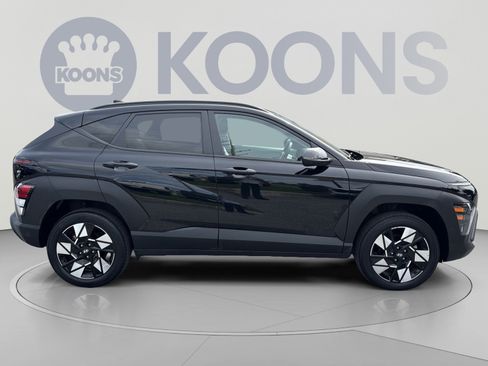 Used 2024 Hyundai Kona SEL AWD/4WD image 8