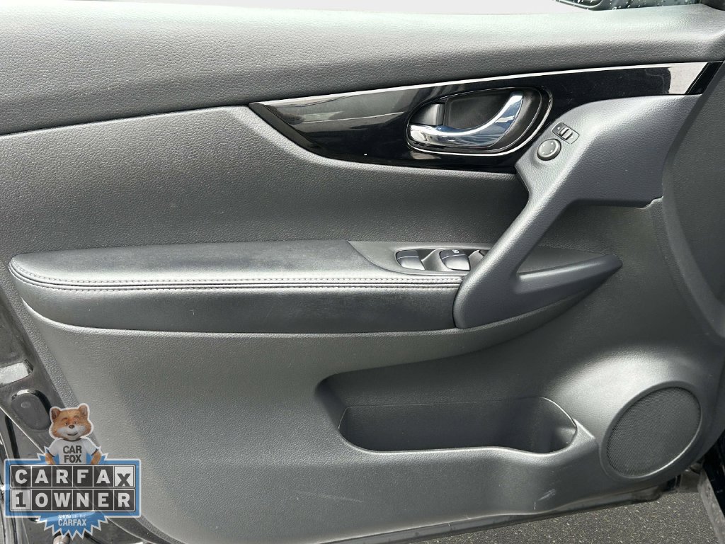 Used 2020 Nissan Rogue Sport SV AWD/4WD image 18