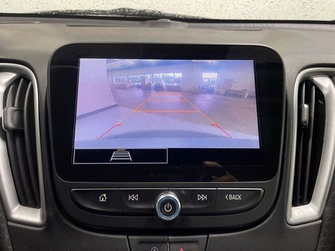 Used 2024 Chevrolet Malibu LT FWD image 17