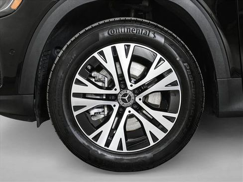 Certified 2025 Mercedes-Benz GLB 250 4MATIC w/ Exclusive Package image 25