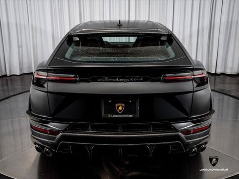 Used 2024 Lamborghini Urus Performante AWD/4WD image 14