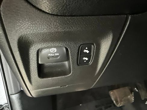 Used 2020 RAM 1500 Laramie RWD image 19