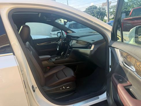 Used 2021 Cadillac XT6 Premium Luxury image 27