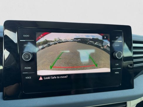 Used 2025 Volkswagen Jetta SE w/ Sunroof Package image 20