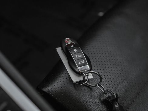 Used 2018 Porsche 718 Cayman S image 62