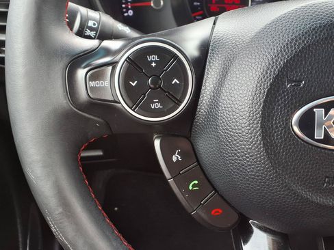 Used 2019 Kia Soul + FWD image 15