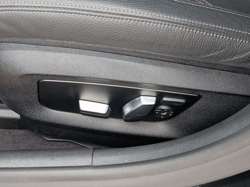 Used 2020 BMW 530i w/ Convenience Package RWD image 20